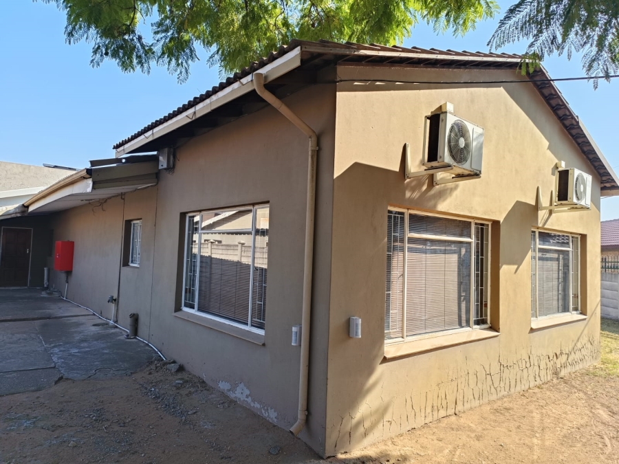 Commercial Property for Sale in Bodorp North West